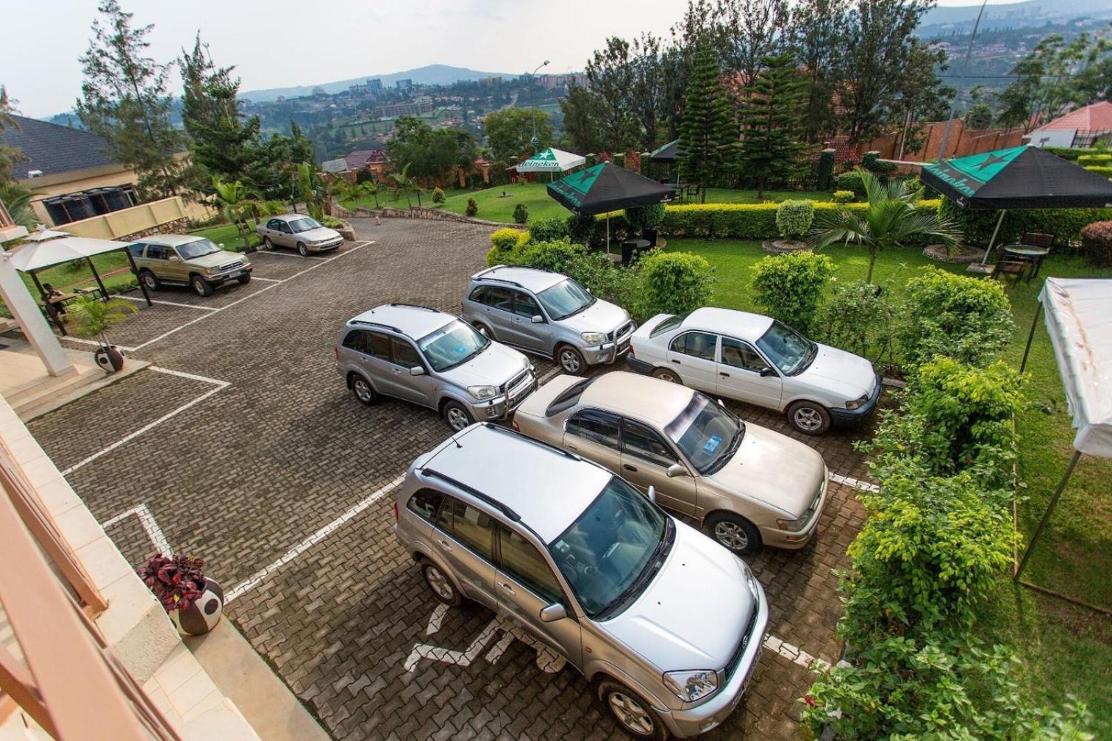 Quiet Haven Hotel Кигали Экстерьер фото