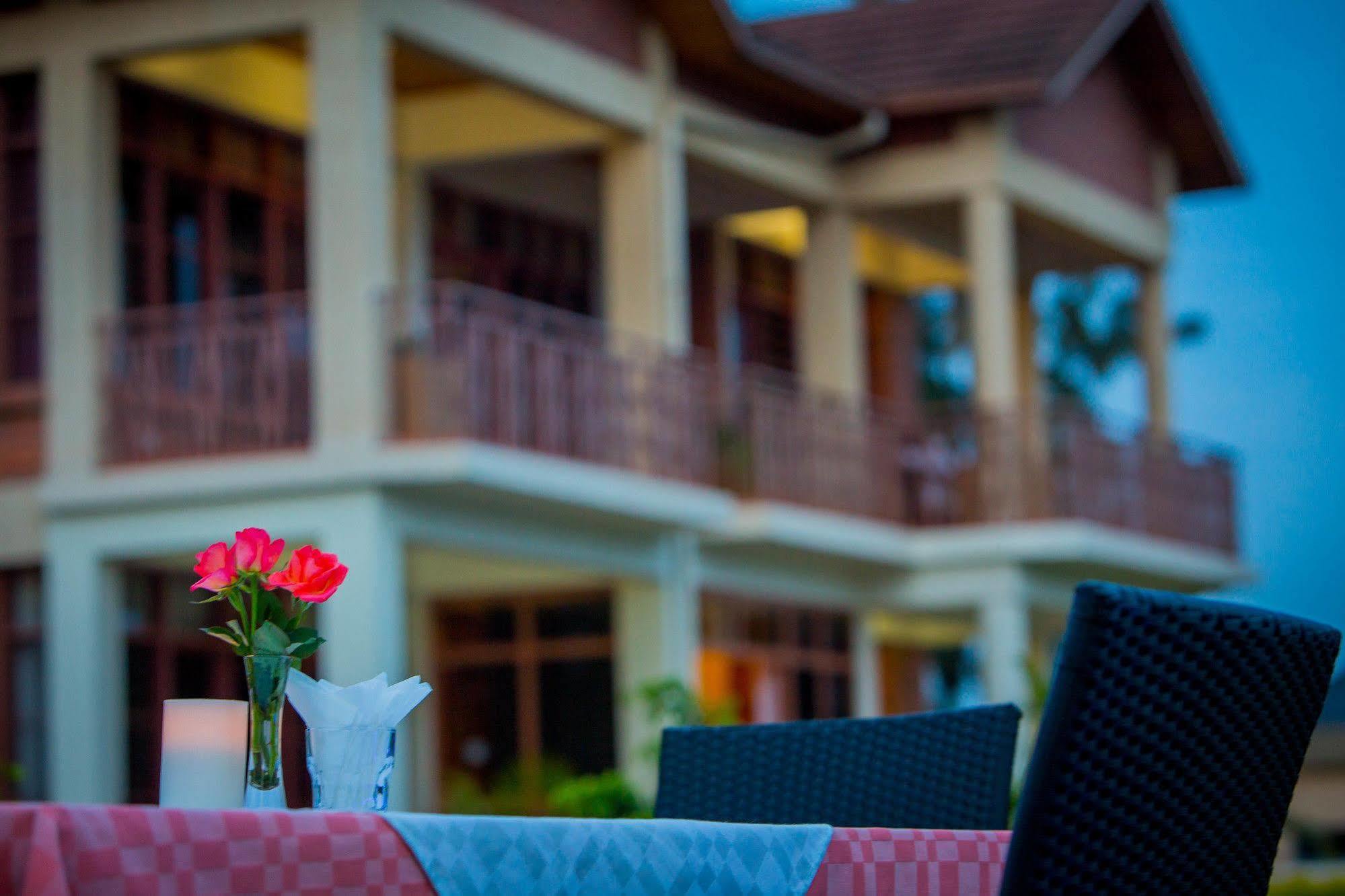 Quiet Haven Hotel Кигали Экстерьер фото